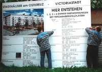 Bauschild Ostkreuz mit wetterfestem Druck